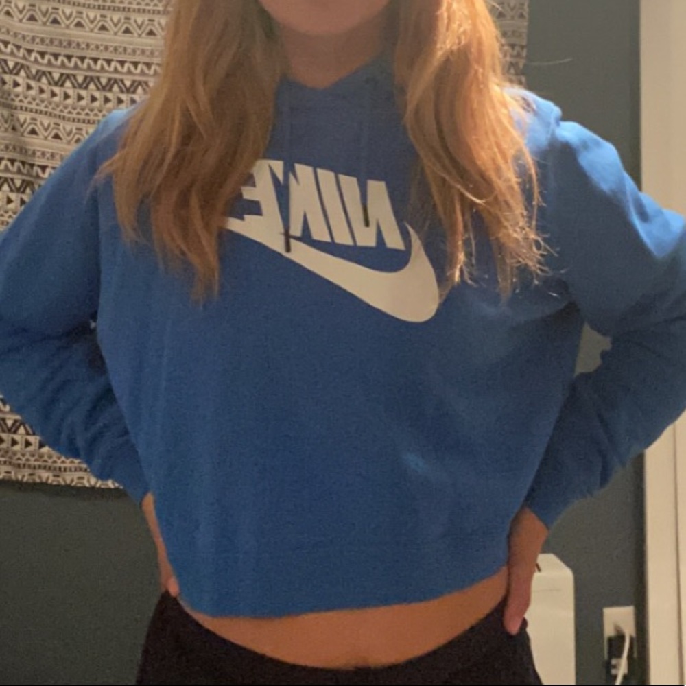 CROPPED BLUE NIKE HOODIE